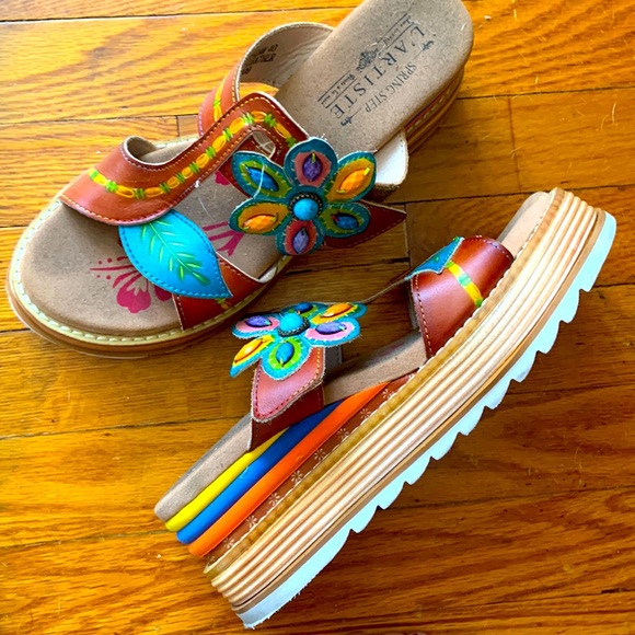 l’artiste Shoes - 🧡 L’Artiste Foam Beaded 💙               ~*Gypsy Platforms 🌻